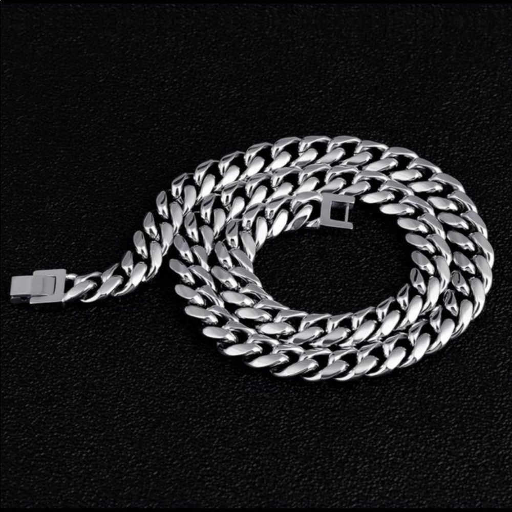 LAST DAY CERES Fine Jewelry 18” 10mm Miami Cuban Link Stainless Steel Chain - Picture 6 of 7